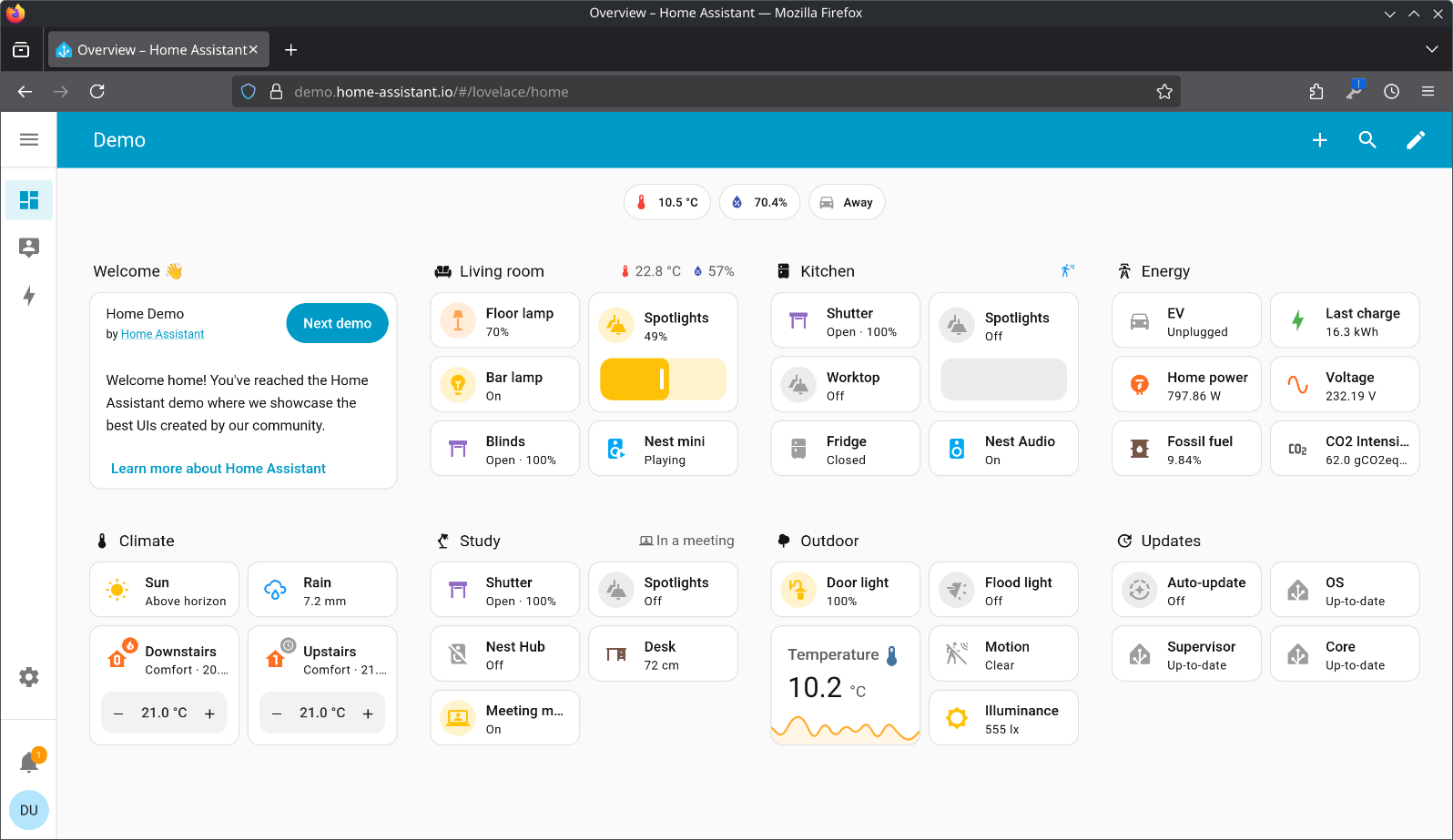Home Assistant dashboard showing smart home controls and sensors